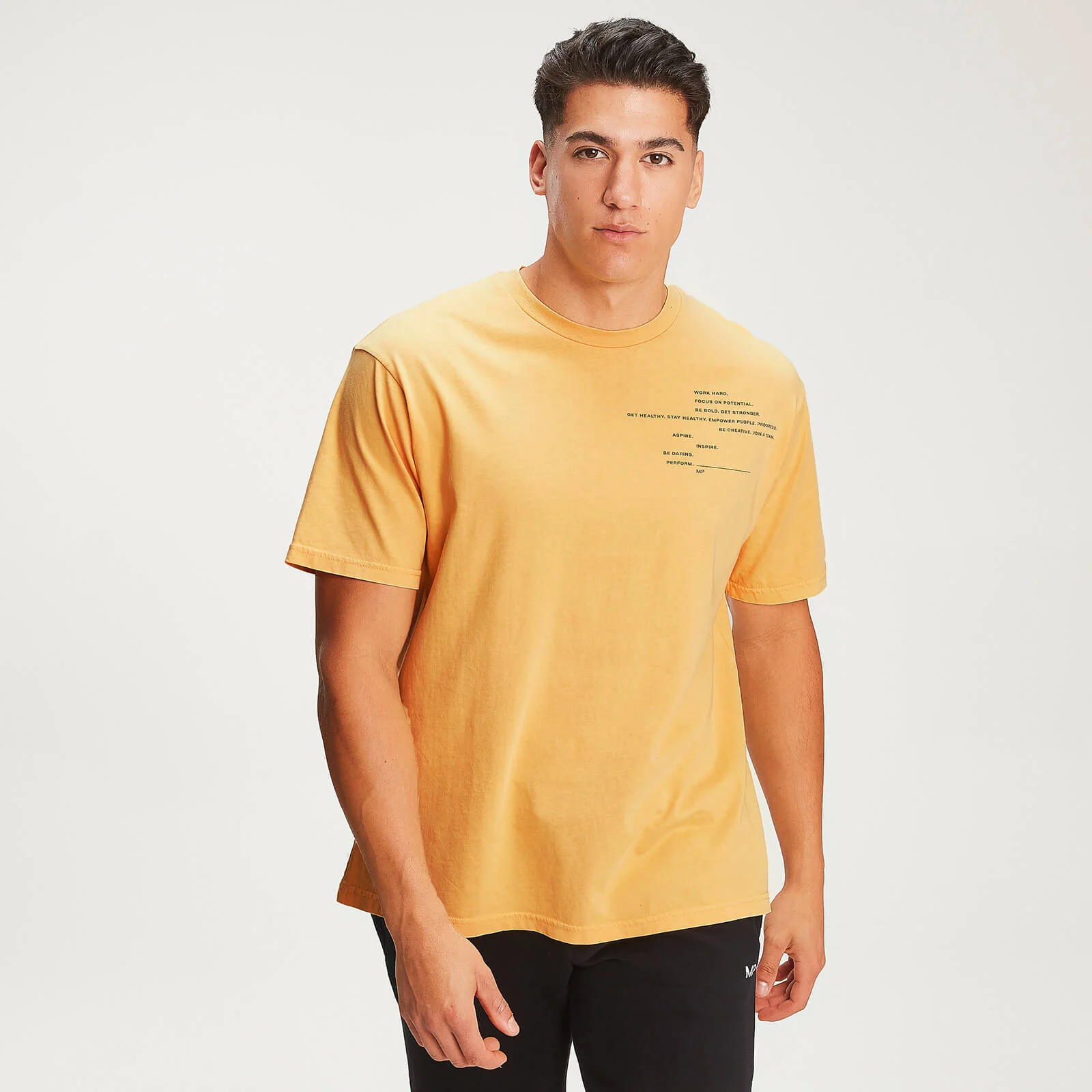 Camiseta Rest Day Staggered Slogan - Old Gold - XS Imagen 1
