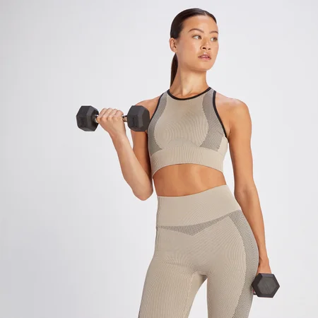 Sujetador deportivo sin costuras de canalé en contraste para mujer de MP - Sésamo/negro