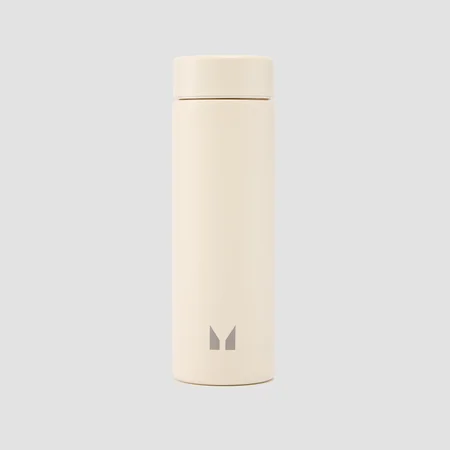 Botella de agua metálica reciclada grande de Myprotein - Crema natural