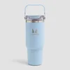 Botella de metal reciclado con asa superior y pajita de Myprotein 900 ml - Azul bebé