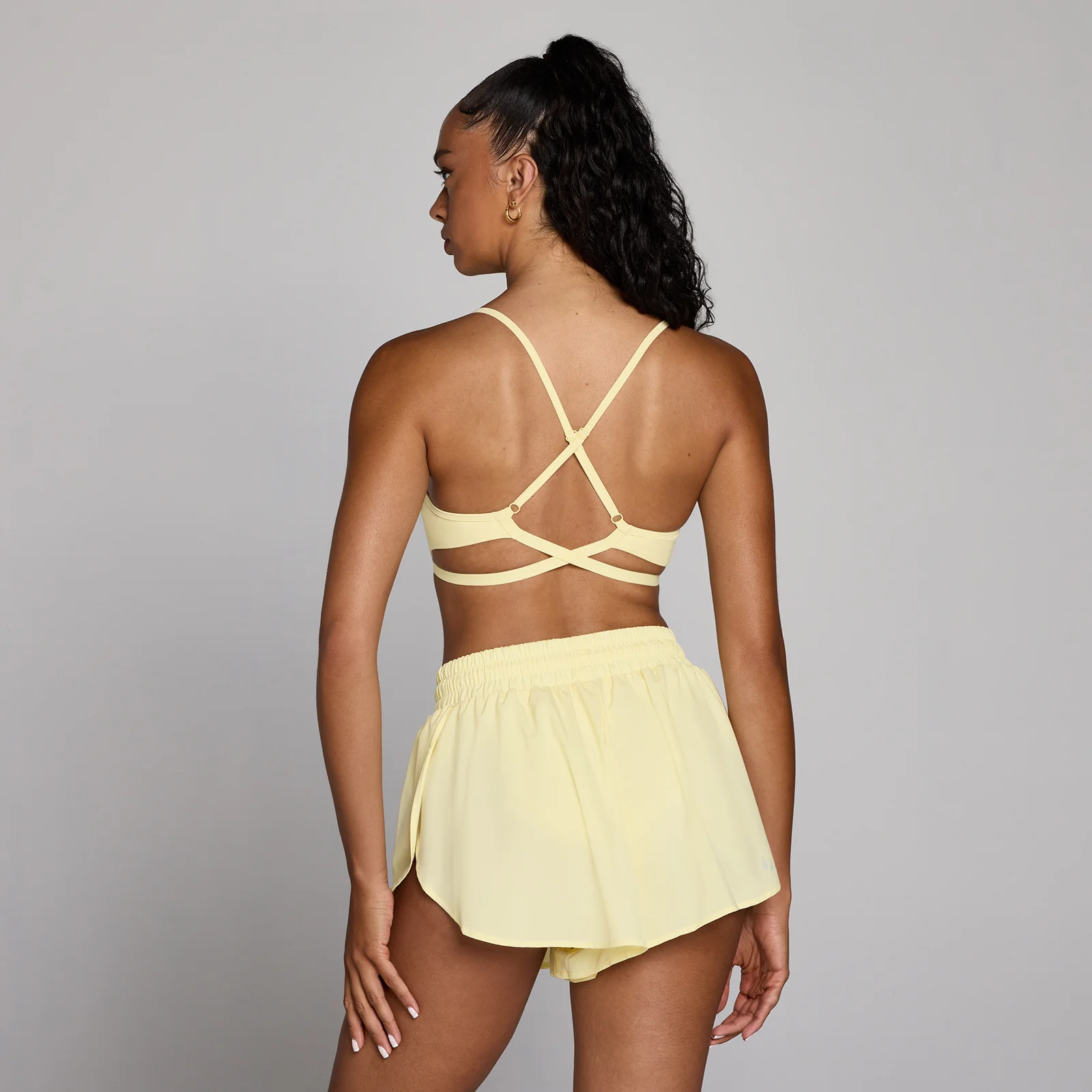 Sujetador deportivo Tempo de espalda cruzada ajustable para mujer de MP - Crema mantequilla - XS Imagen 1