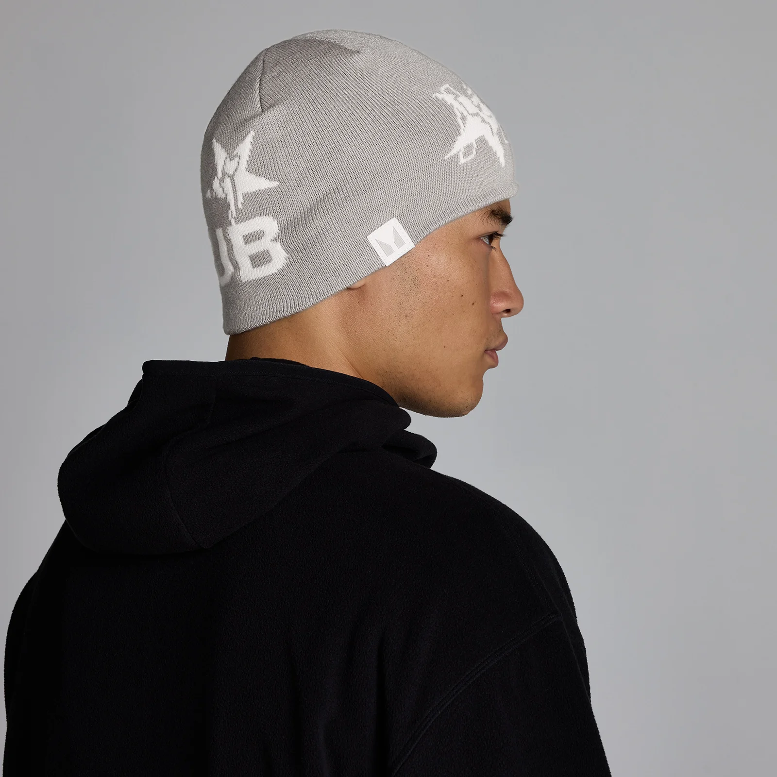 Gorro de punto con gráfico Move Club de MP - Gris sostenido Imagen 2